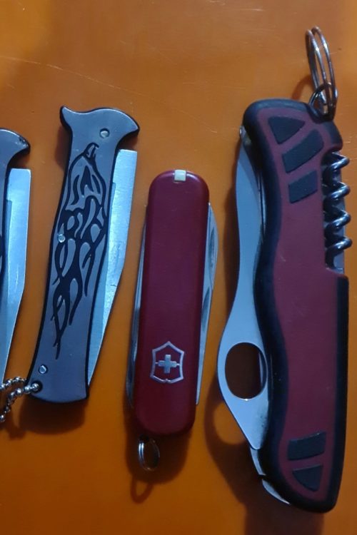 Trekking knifes